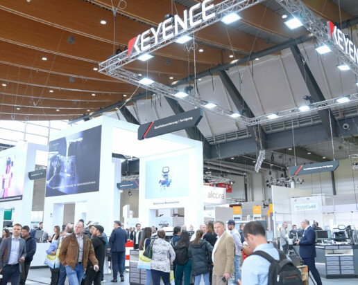 Control International trade fair for quality assurance Control 2024 Presse 026 uai Messebesucher